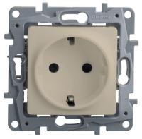 Розетка 2К+З Legrand Etika 16A 250V с/з винтовой зажим немецкий стандарт слоновая кость 672321