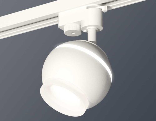 Комплект трекового светильника Ambrella light Track System XT (A2520, C1101, N7165) XT1101071