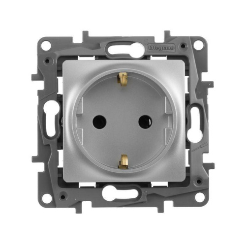 Розетка 2К+З Legrand Etika 16A 250V с/з винтовой зажим немецкий стандарт алюминий 672421