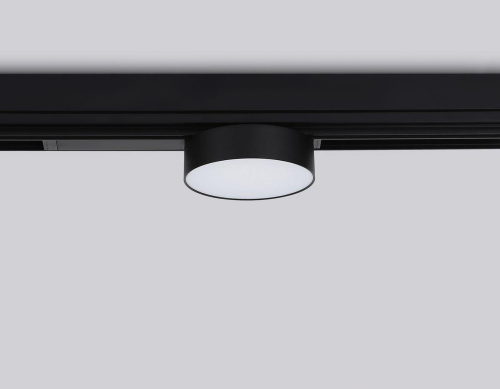 Трековый светодиодный светильник Ambrella Light Track System Magnetic 220V GL1381