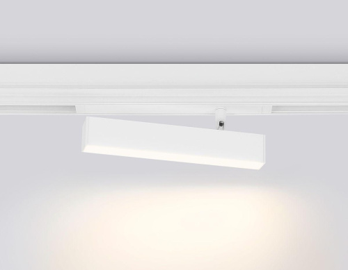 Трековый светодиодный светильник Ambrella Light Track System Magnetic 220V GL1321