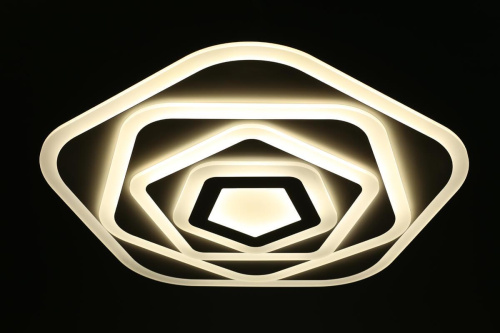 Потолочный светодиодный светильник с пультом ДУ Omnilux Monteluro OML-05407-120