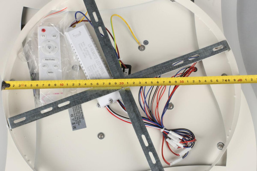 Потолочная светодиодная люстра Omnilux Vietri OML-07207-202