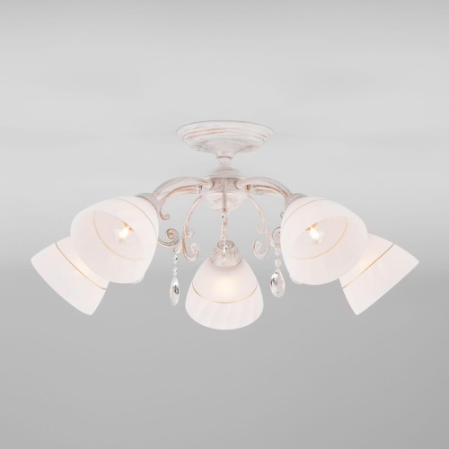 Потолочная люстра Eurosvet Camilla 30156/5 белый с золотом Потолочная люстра Eurosvet Camilla 30156/5 белый с золотом