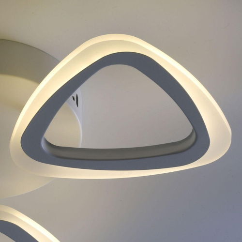 Потолочная светодиодная люстра De Markt City Мадлен 424012903 Потолочная светодиодная люстра De Markt City Мадлен 424012903