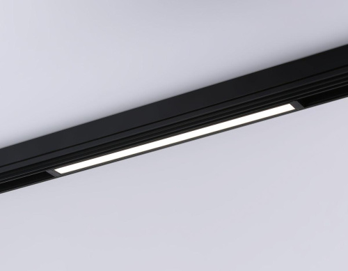 Трековый светодиодный светильник Ambrella Light Track System Magnetic 220V GL1282