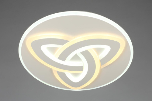 Потолочная светодиодная люстра Omnilux Loreto OML-09117-146