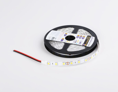 Светодиодная лента Ambrella Light 14,4W/m 60LED/m 5050SMD дневной белый 5M GS4002