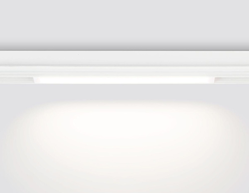 Трековый светодиодный светильник Ambrella Light Track System Magnetic 220V GL1271