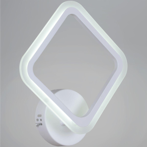 Бра Reluce 05105-0.2-01 WH