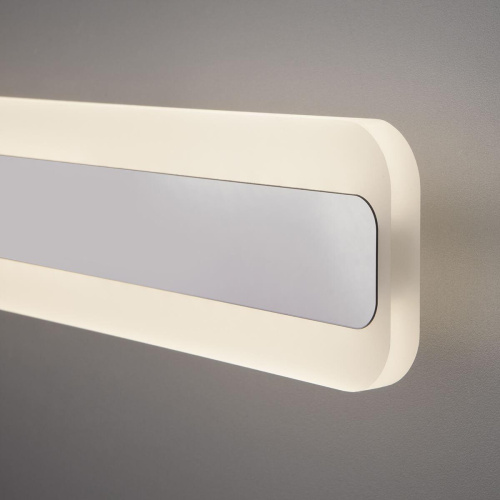 Настенный светодиодный светильник Elektrostandard Ivata LED хром MRL LED 1085 a040512 Настенный светодиодный светильник Elektrostandard Ivata LED хром MRL LED 1085 a040512