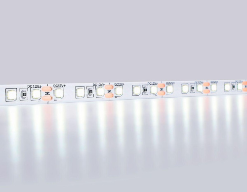 Светодиодная влагозащищенная лента Ambrella Light 9,6W/m 120LED/m 2835SMD холодный белый 5M GS1203