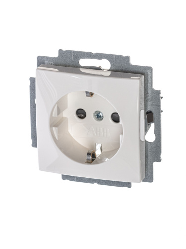 Розетка ABB Basic55 Schuko с/з 16A 250V со шторками безвинтовой зажим альпийский белый 2CKA002013A5278 Розетка ABB Basic55 Schuko с/з 16A 250V со шторками безвинтовой зажим альпийский белый 2CKA002013A5278