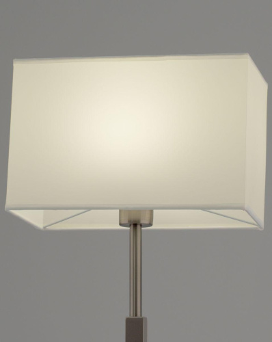 Настольная лампа Moderli Solitude V11138-1T