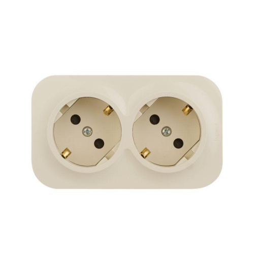 Розетка 2х2К+З Legrand Quteo 16A 250V со шторками слоновая кость 782267