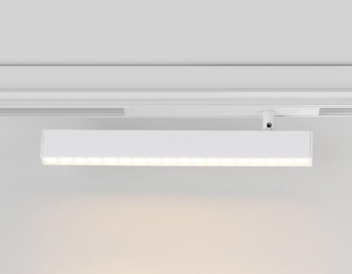 Трековый светодиодный светильник Ambrella Light Track System Magnetic 220V GL1351