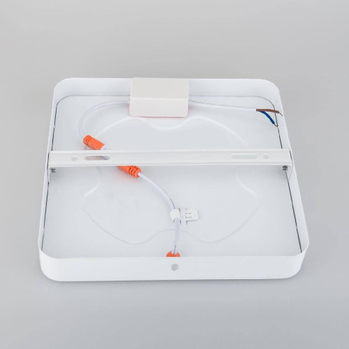 Потолочный светодиодный светильник Elektrostandard DLS034 18W 4200K a043017 Потолочный светодиодный светильник Elektrostandard DLS034 18W 4200K a043017