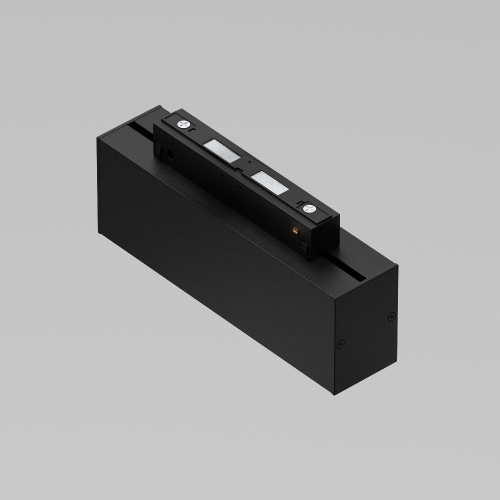 Трековый светодиодный светильник для магнитного шинопровода Maytoni Track lamps TR012-2-7W4K-B Трековый светодиодный светильник для магнитного шинопровода Maytoni Track lamps TR012-2-7W4K-B