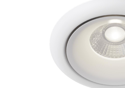 Встраиваемый светодиодный светильник Maytoni Zoom DL031-2-L8W