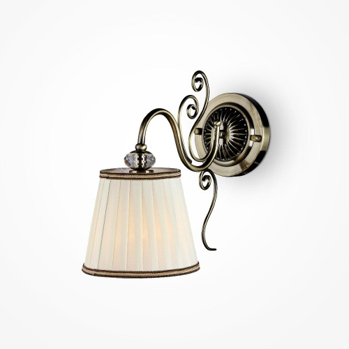 Бра Maytoni Vintage ARM420-01-R