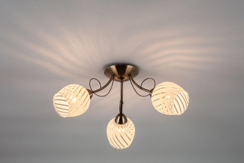 Потолочная люстра Escada 1110/3