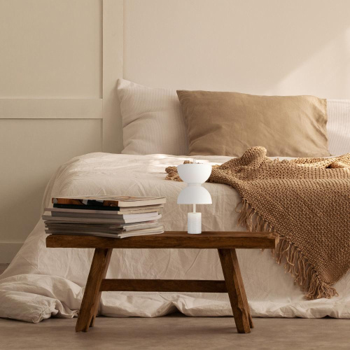 Настольный светильник Maytoni MOD178TL-L11W3K