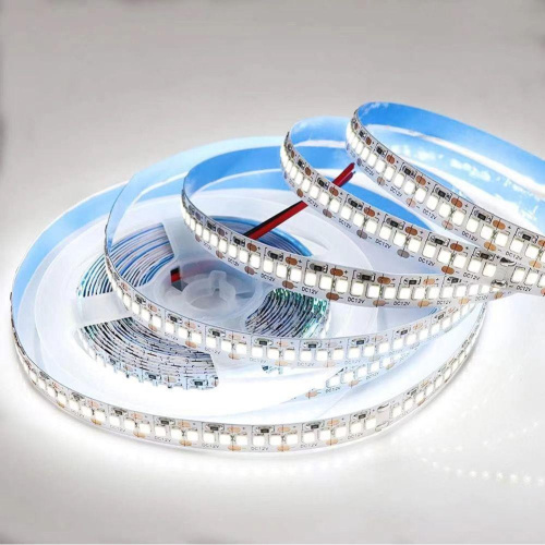 Светодиодная лента Apeyron 14,4W/m 240Led/m 2835SMD дневной белый 5M 00-516 Светодиодная лента Apeyron 14,4W/m 240Led/m 2835SMD дневной белый 5M 00-516