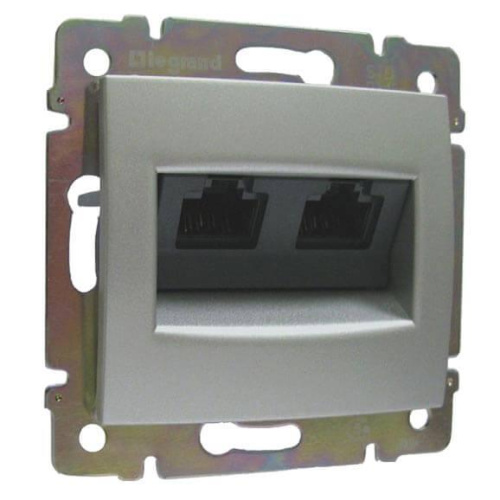 Розетка компьютерная 2хRJ45 Legrand Valena 6 кат STP на винтах алюминий 770245