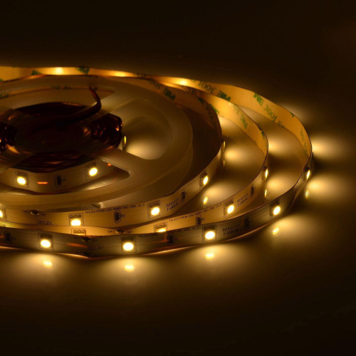 Светодиодная лента Apeyron 7,2W/m 30LED/m 5050SMD теплый белый 5M 10-41 Светодиодная лента Apeyron 7,2W/m 30LED/m 5050SMD теплый белый 5M 10-41