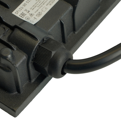 Светодиодный прожектор SAFFIT SFL51-30 IP65 30W 6500K черный 51193