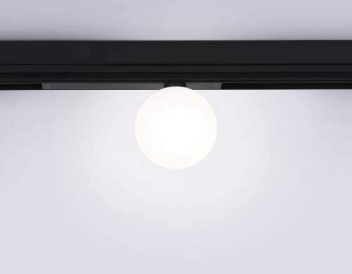Трековый светодиодный светильник Ambrella Light Track System Magnetic 220V GL1371