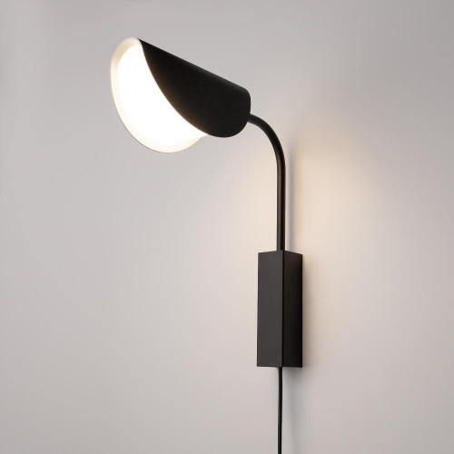 Бра Maytoni Technical Mollis MOD126WL-01B