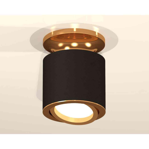 Комплект накладного светильника Ambrella light Techno Spot XS7402100 SBK/PYG черный песок/золото желтое полированное (N7929, C7402, N7004) Комплект накладного светильника Ambrella light Techno Spot XS7402100 SBK/PYG черный песок/золото желтое полированное (N7929, C7402, N7004)