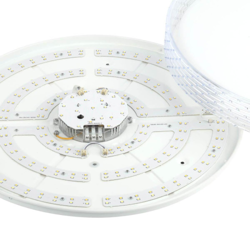 Потолочный светодиодный светильник ЭРА Классик с ДУ SPB-6-70-RC Lim Б0051102