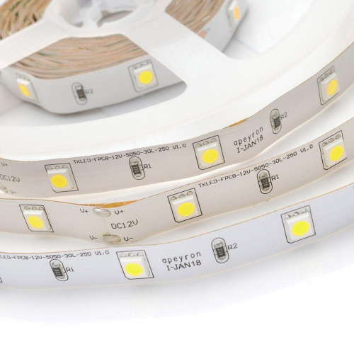 Светодиодная лента Apeyron 7,2W/m 30LED/m 5050SMD холодный белый 5M 00-36 Светодиодная лента Apeyron 7,2W/m 30LED/m 5050SMD холодный белый 5M 00-36