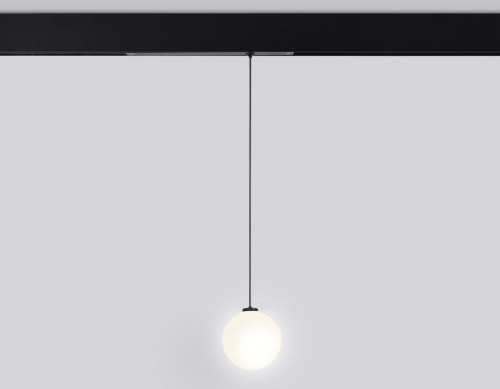 Трековый светодиодный светильник Ambrella Light Track System Magnetic 220V GL1442