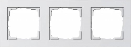 Рамка 3-постовая Gira E2 чисто-белый глянцевый 021329