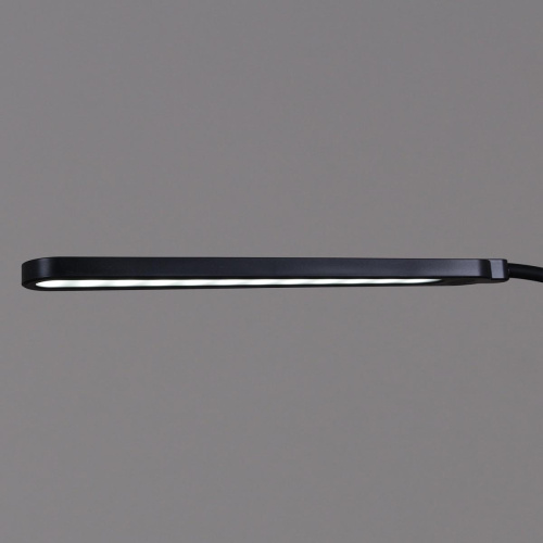 Настольная светодиодная лампа на струбцине Reluce 00868-0.7-01L BK