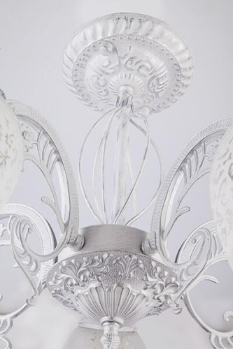 Потолочная люстра Eurosvet 70039/5 белый с серебром