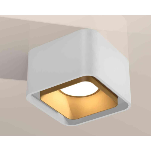 Комплект накладного светильника Ambrella light Techno Spot XS7832004 SWH/SGD белый песок/золото песок (C7832, N7704) Комплект накладного светильника Ambrella light Techno Spot XS7832004 SWH/SGD белый песок/золото песок (C7832, N7704)
