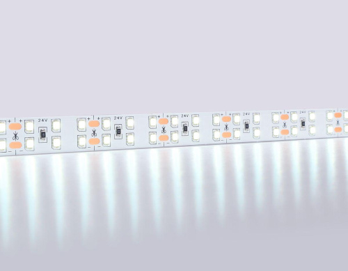 Светодиодная лента Ambrella Light 20W/m 204LED/m 2835SMD холодный белый 5M GS3603