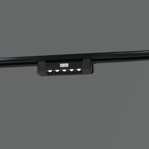 Трековый светодиодный светильник Reluce 06185-9.3-001C LED10W BK