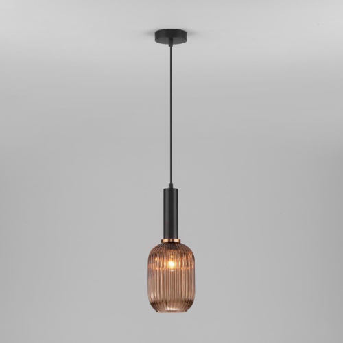 Подвесной светильник Eurosvet 50181/1 янтарь Подвесной светильник Eurosvet 50181/1 янтарь