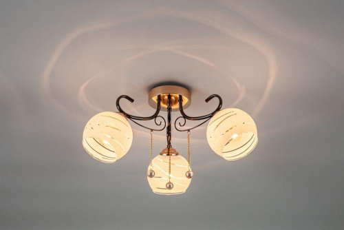 Потолочная люстра Escada 1121/3