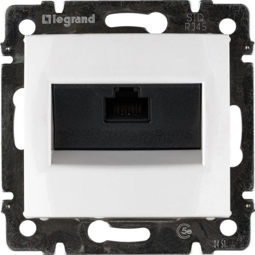 Розетка компьютерная RJ45 Legrand Valena 5e кат UTP белая 774230