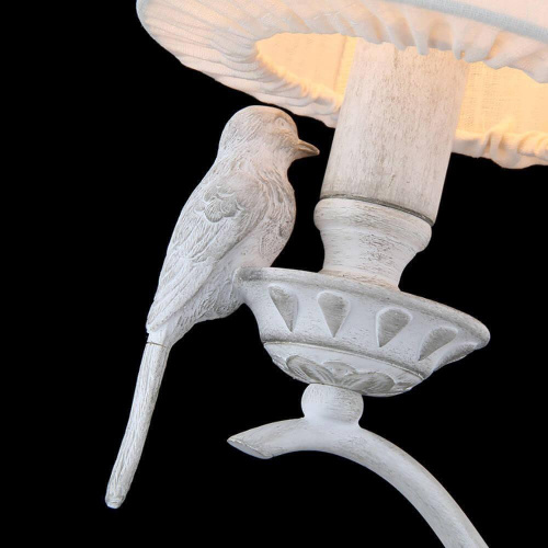Подвесная люстра Maytoni Bird ARM013-03-W Подвесная люстра Maytoni Bird ARM013-03-W
