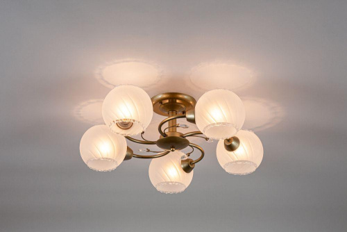 Потолочная люстра Escada 1111/5