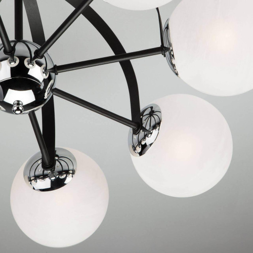 Потолочная люстра Eurosvet 70082/8 хром/черный Потолочная люстра Eurosvet 70082/8 хром/черный