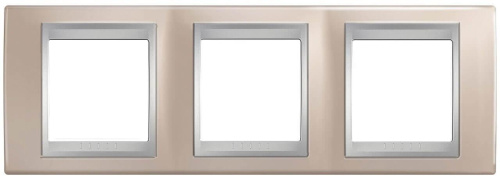 Рамка 3-постовая Schneider Electric Unica Top MGU66.006.096