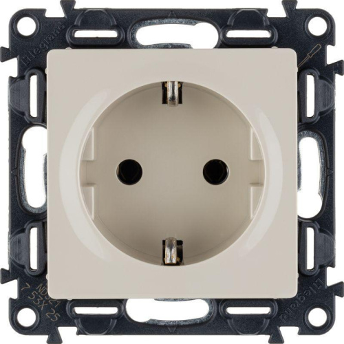 Розетка Legrand Valena Life 116A 250V с/з винтовой зажим слоновая кость 753525